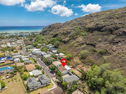 Photo of 298 Moomuku Place, Honolulu, HI 96821 (MLS # 202528135)