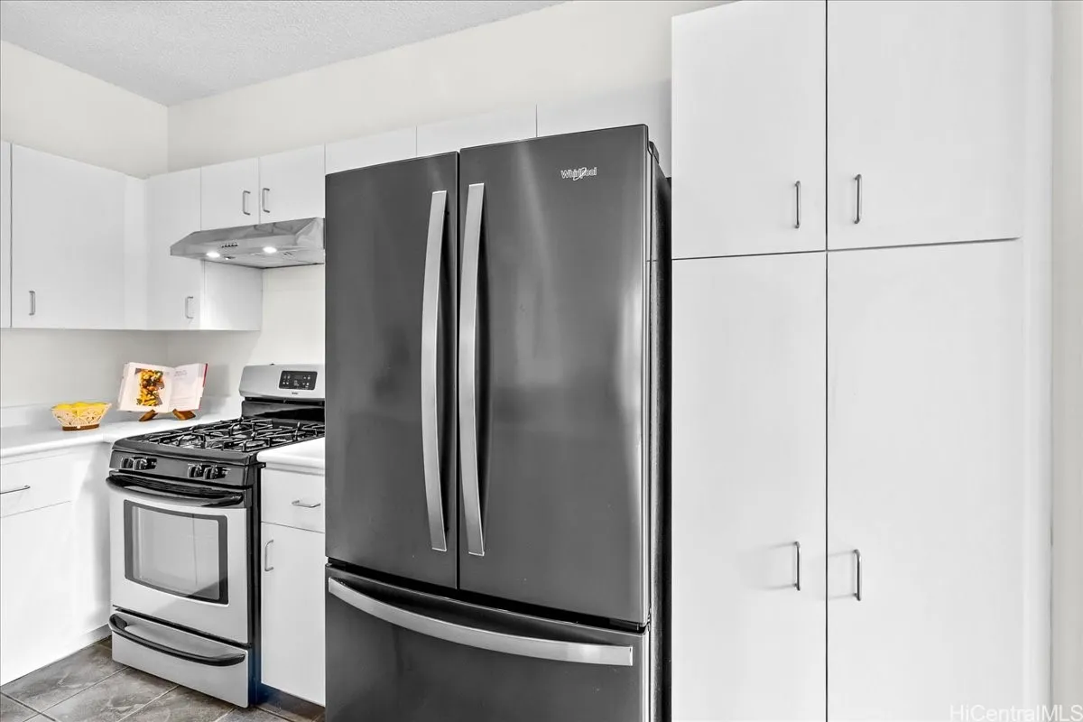 Ewa Beach, Hawaii 96706, United States, 2 Bedrooms Bedrooms, ,2 BathroomsBathrooms,Residential,Active,111720