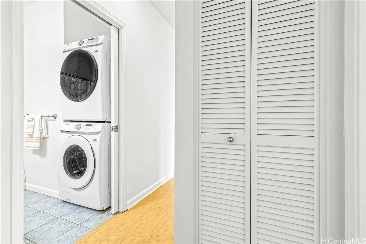 Ewa Beach, Hawaii 96706, United States, 2 Bedrooms Bedrooms, ,2 BathroomsBathrooms,Residential,Active,111720