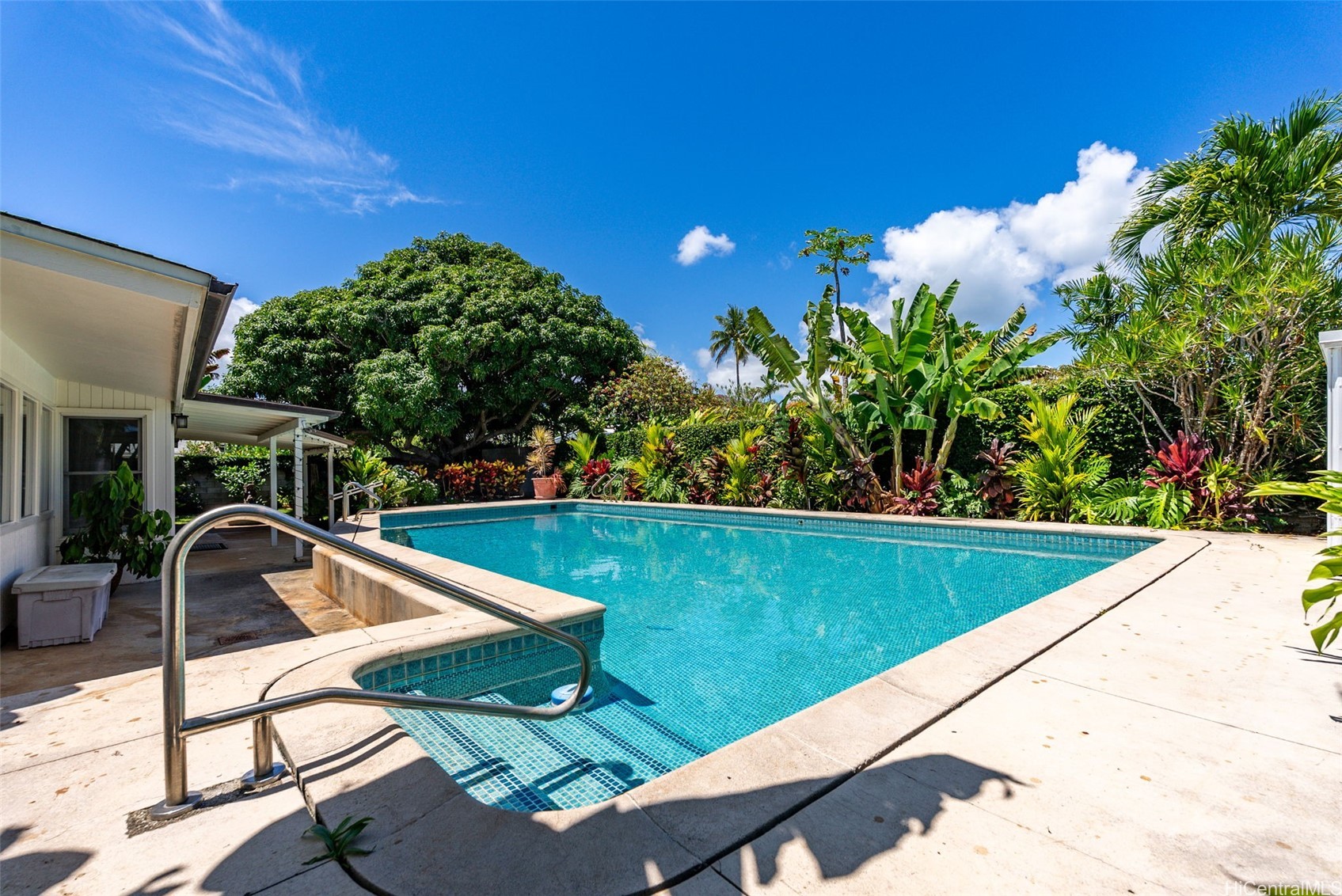 743 Mokapu Road