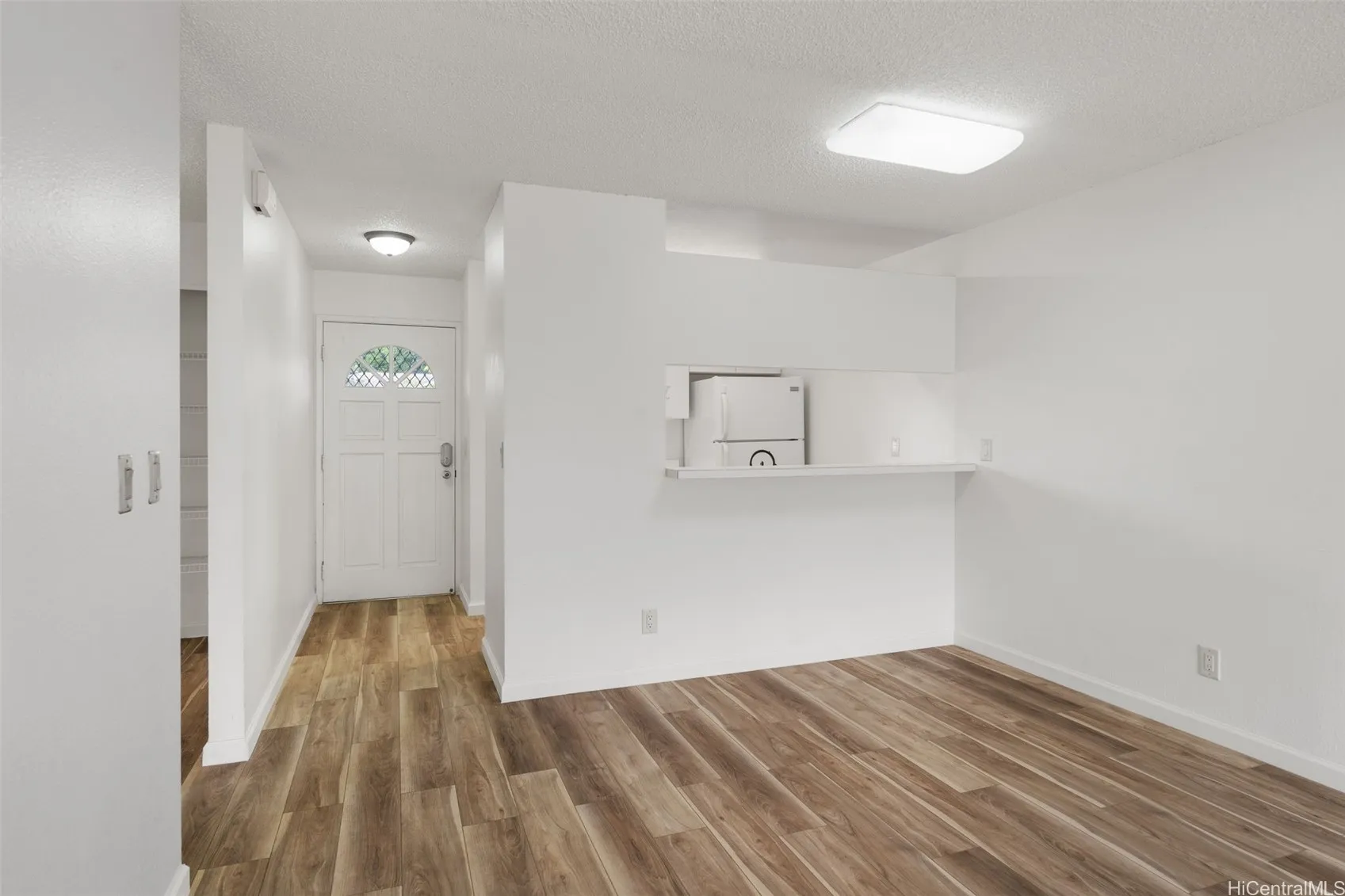 Waipahu, Hawaii 96797, United States, 2 Bedrooms Bedrooms, ,2 BathroomsBathrooms,Residential,Pending,116436