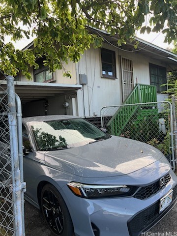 2704 Kalihi Street