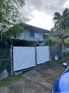 2704 Kalihi Street