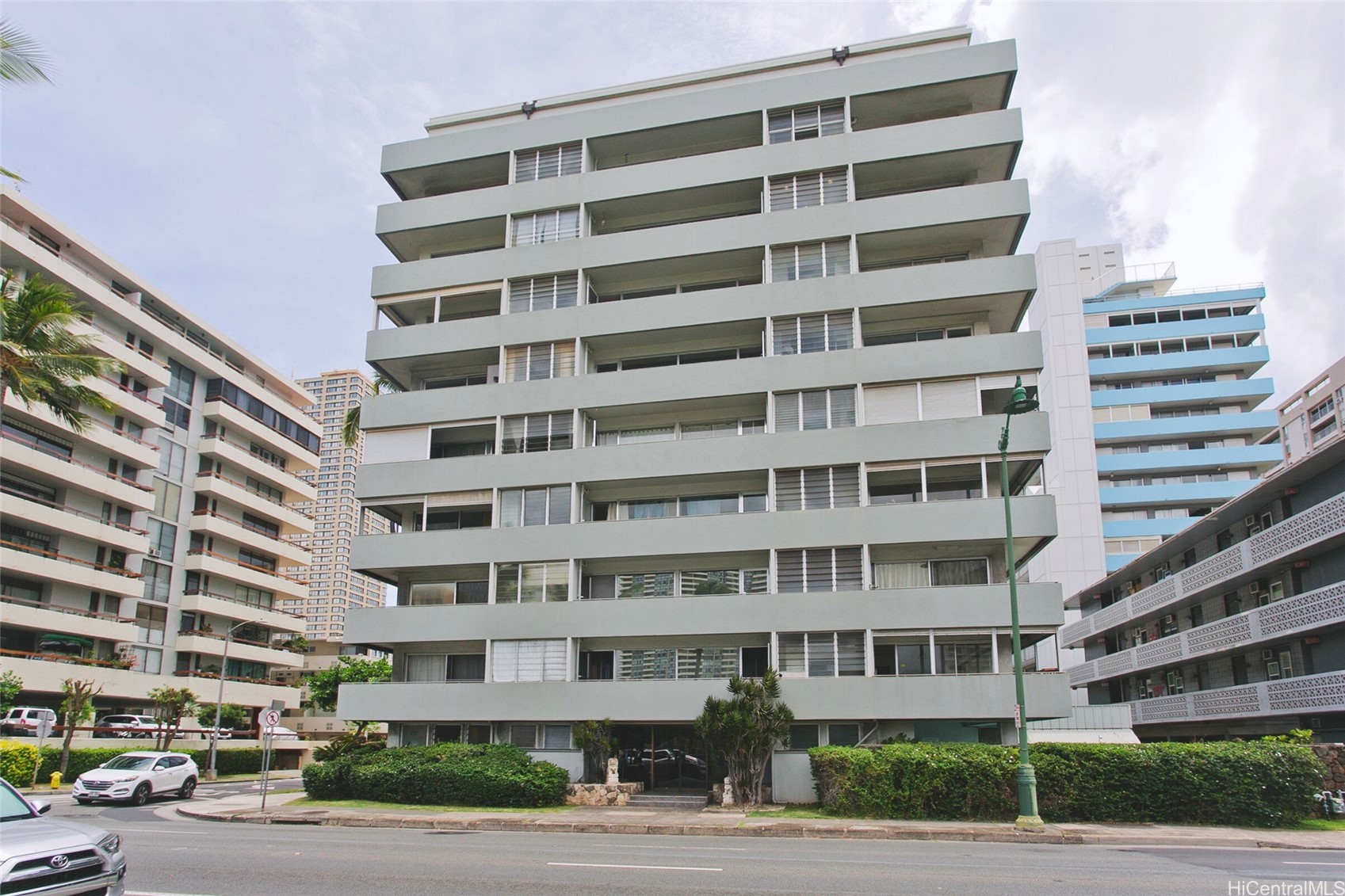 2015 Ala Wai Boulevard 8A