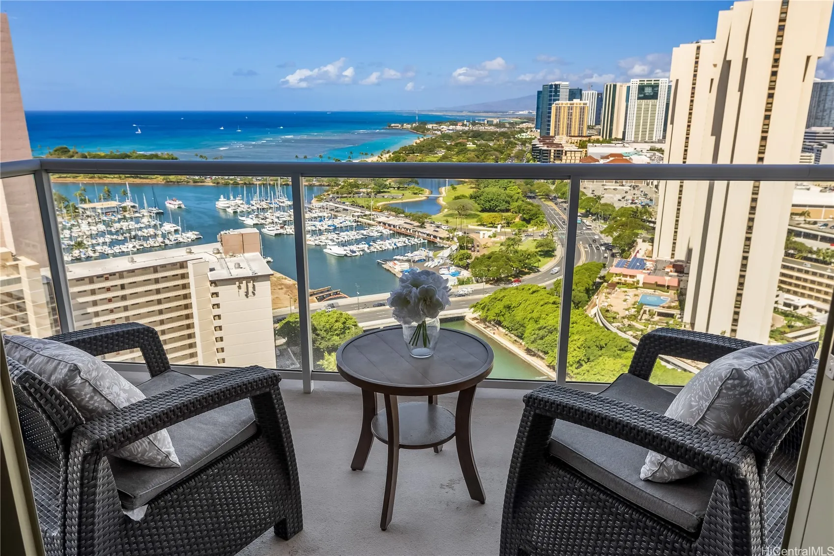 Honolulu, Hawaii 96815, United States, 2 Bedrooms Bedrooms, ,2 BathroomsBathrooms,Residential,Active,94983