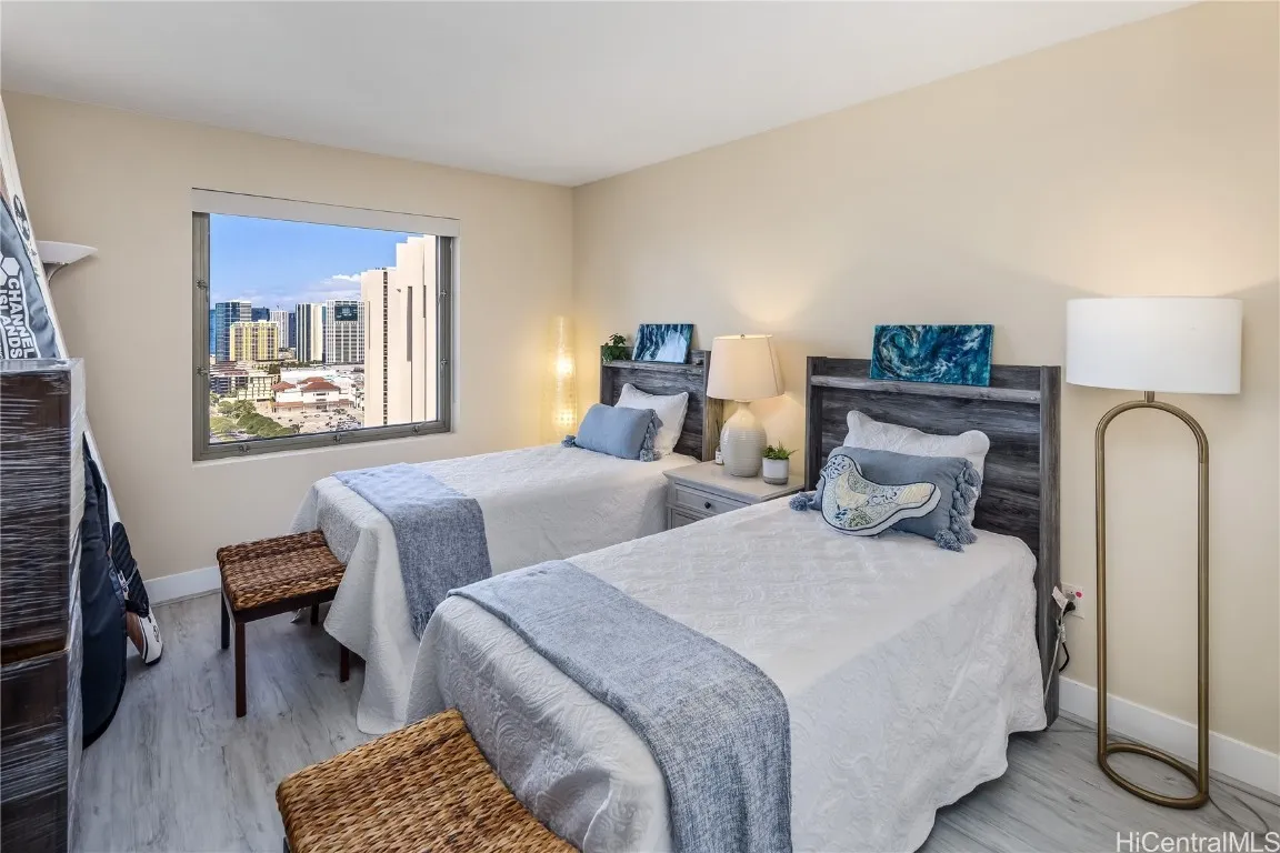 Honolulu, Hawaii 96815, United States, 2 Bedrooms Bedrooms, ,2 BathroomsBathrooms,Residential,Active,94983