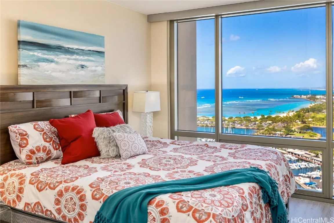 Honolulu, Hawaii 96815, United States, 2 Bedrooms Bedrooms, ,2 BathroomsBathrooms,Residential,Active,94983