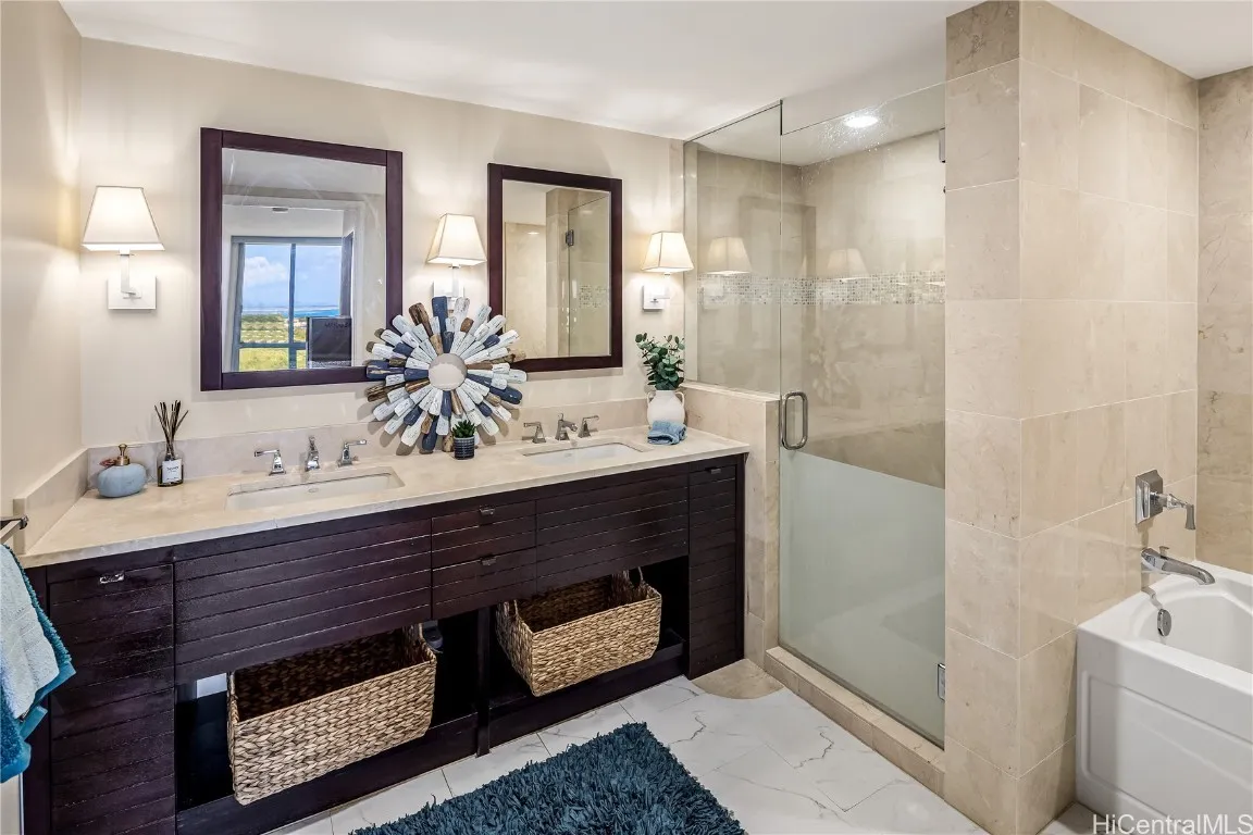 Honolulu, Hawaii 96815, United States, 2 Bedrooms Bedrooms, ,2 BathroomsBathrooms,Residential,Active,94983