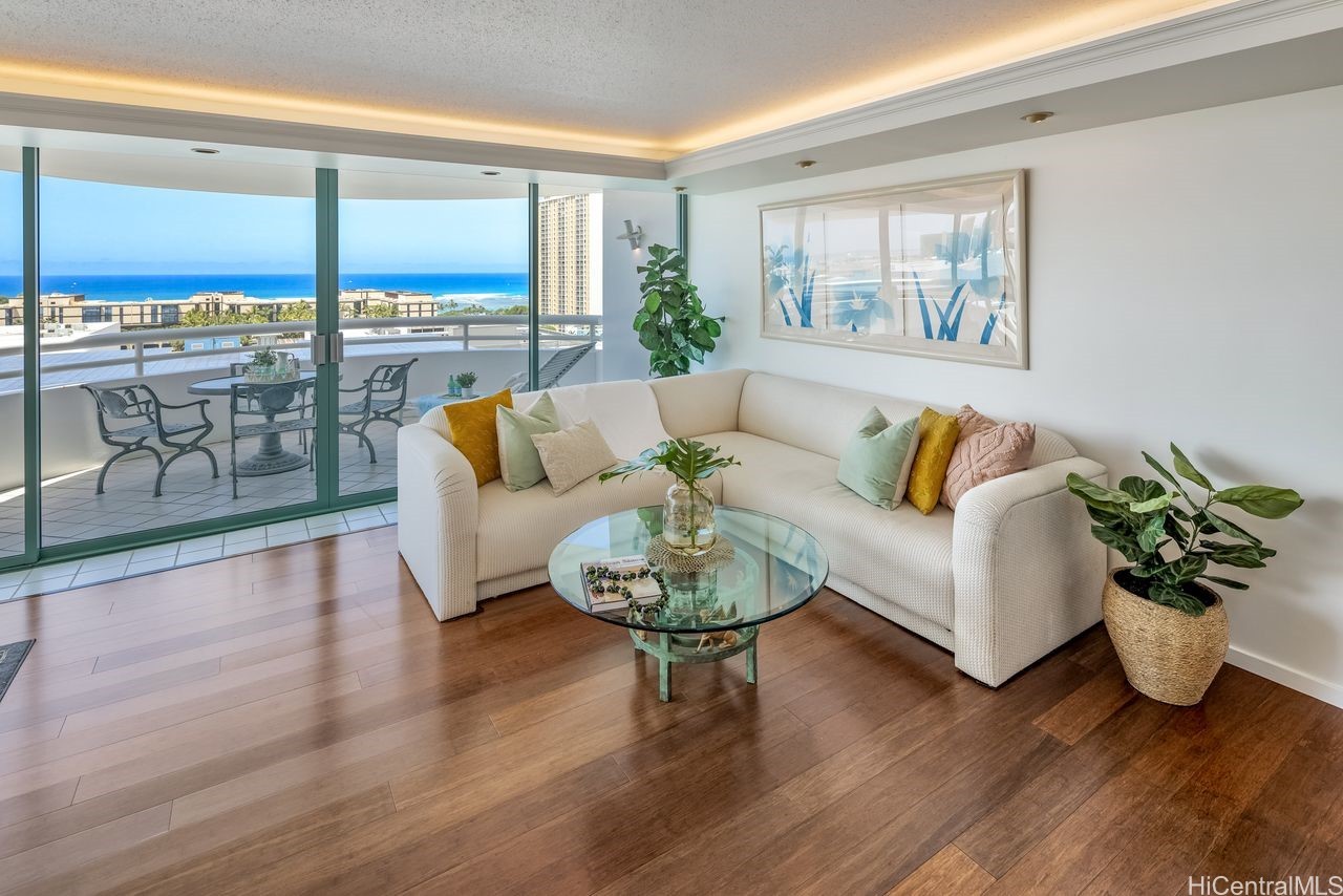 1341 Kapiolani Boulevard 18D