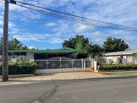 Photo of 1328 Anapa Street, Honolulu, HI 96818 (MLS # 202601534)