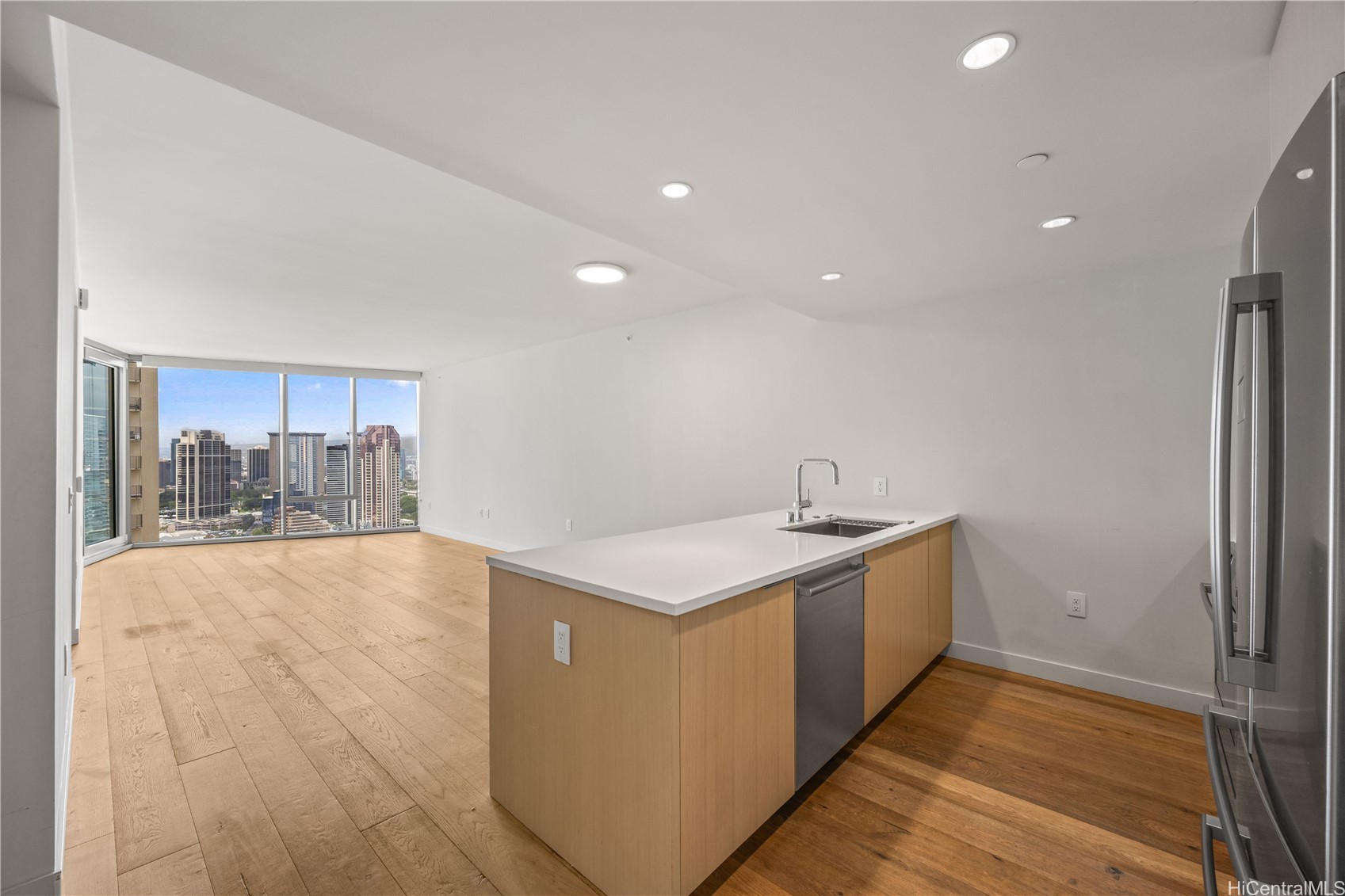 1001 Queen Street 3209