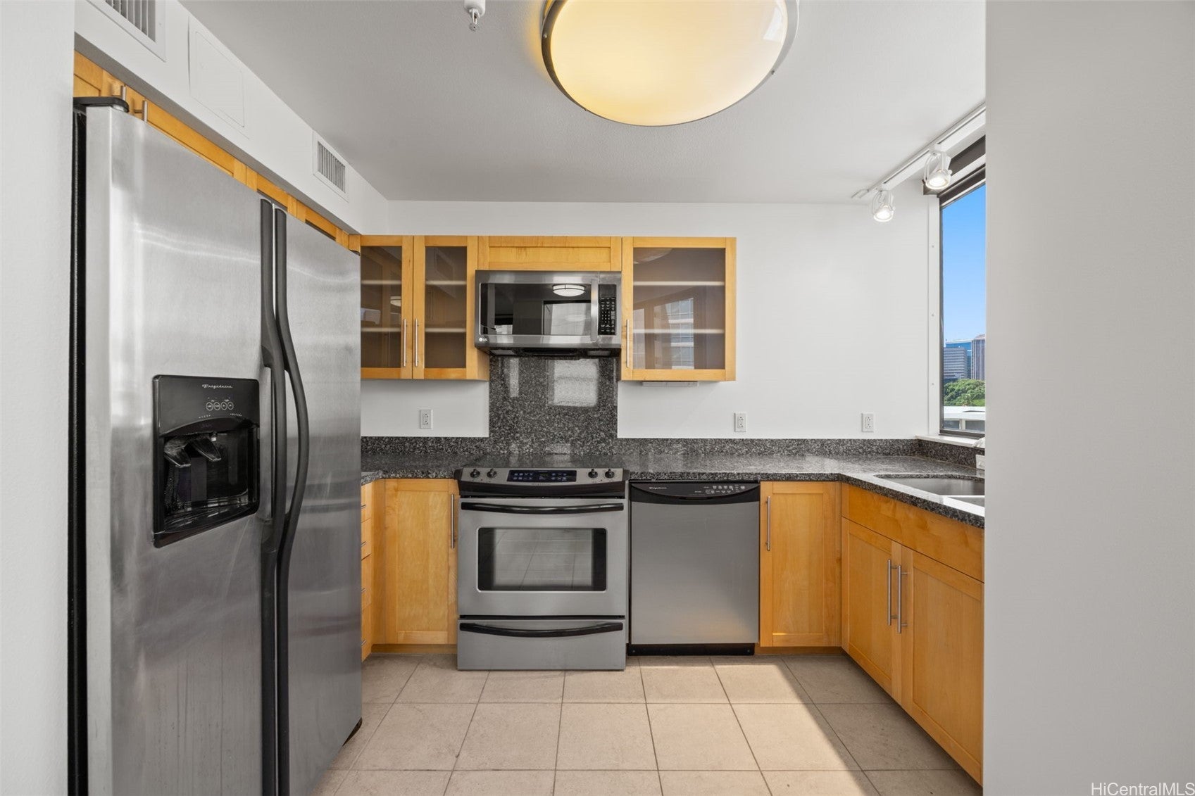 600 Queen Street 601