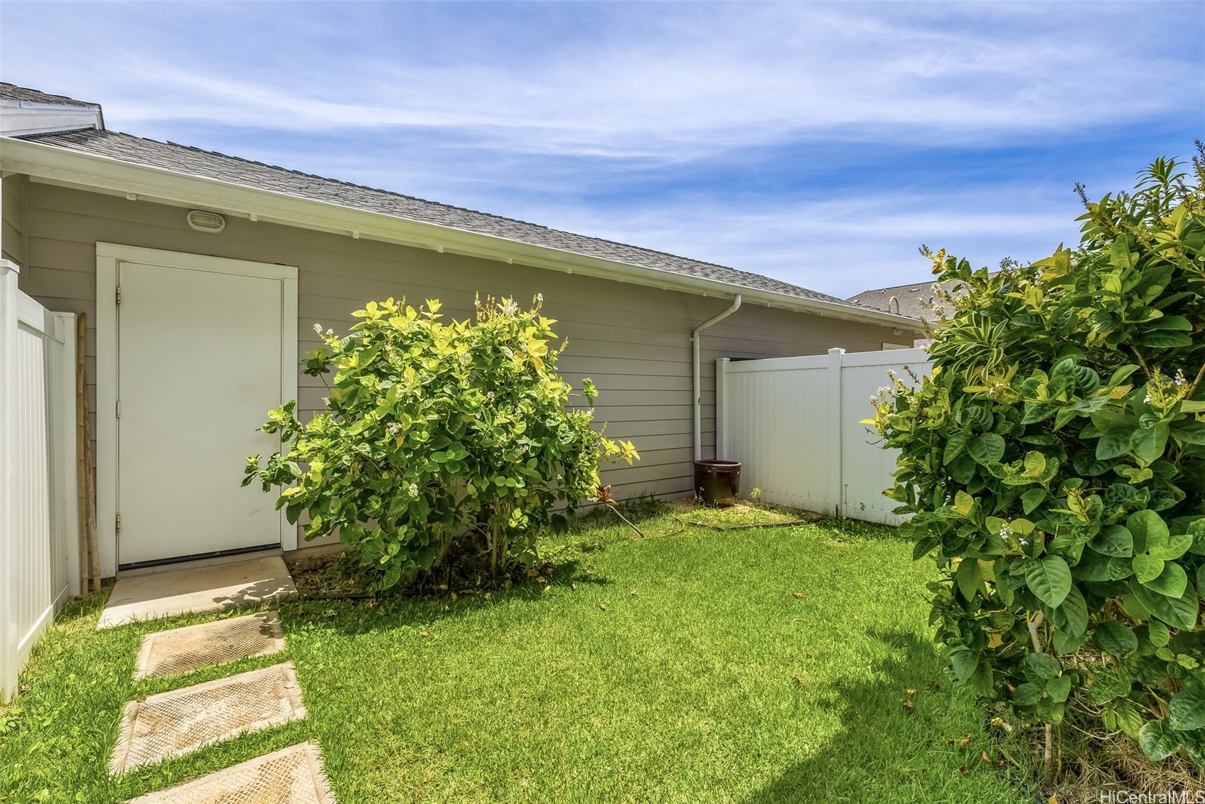 91-2220 Kaiwawalo Street 8805