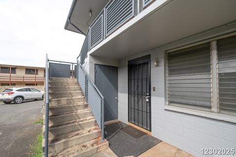 Photo of 98-094 Kanuku Place #Unit A, Aiea, HI 96701 (MLS # 202600031)