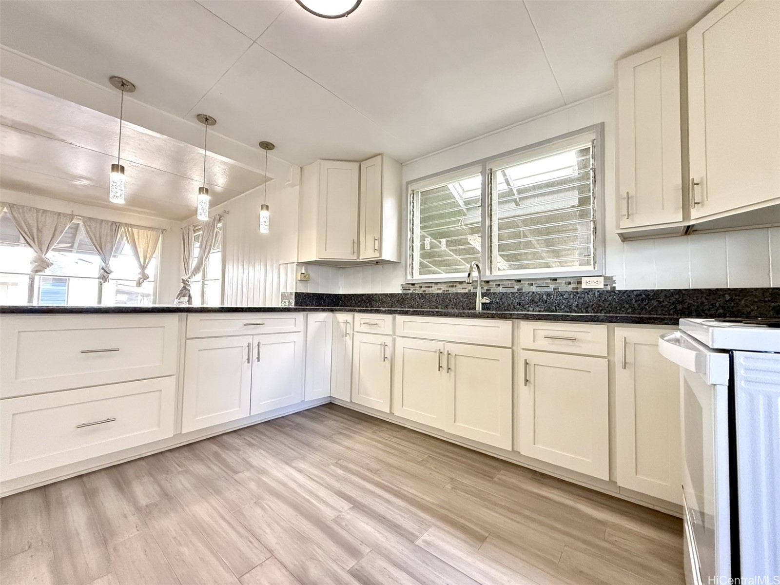 171-A Makaweo Avenue