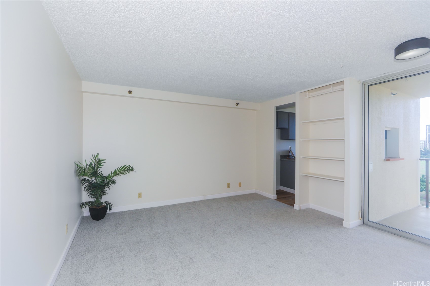 2916 Date Street 10I