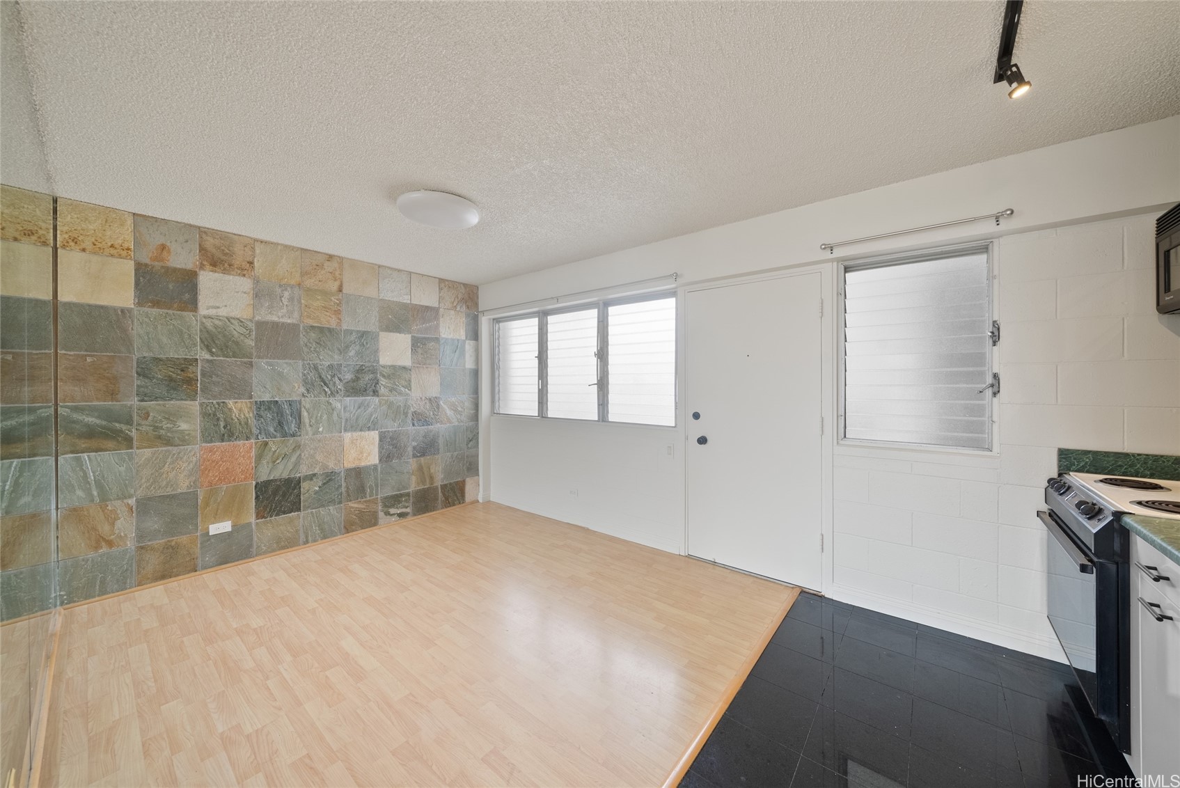 1620 Keeaumoku Street 805