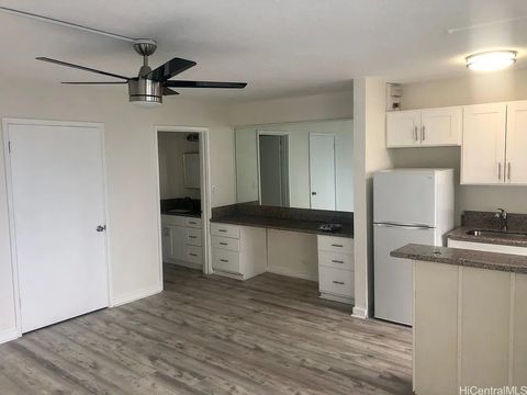 Photo of 2328 Sea View Avenue #304, Honolulu, HI 96822 (MLS # 202608220)