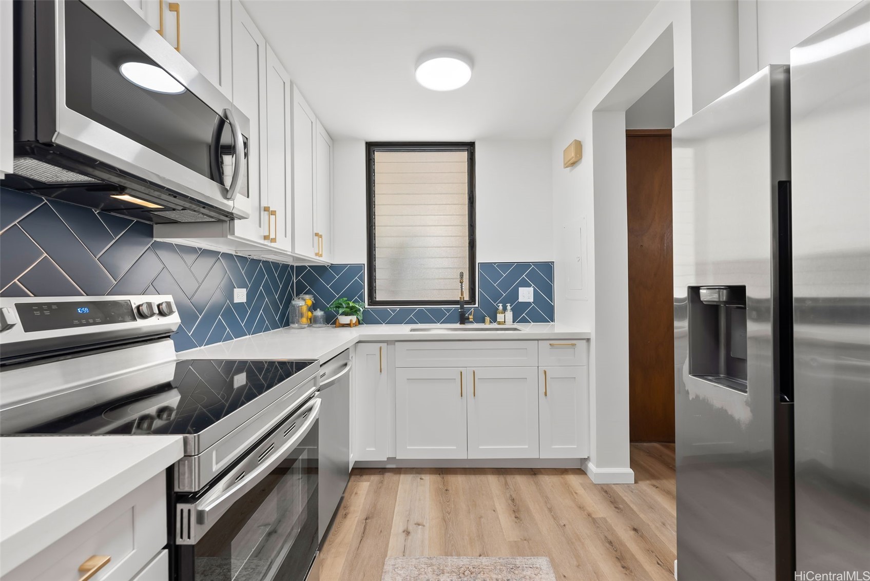521 Hahaione Street 2-6H