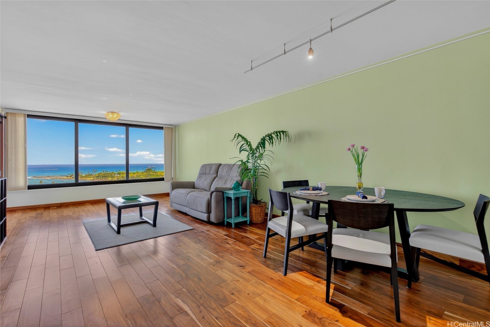 1600 Ala Moana Boulevard 1804