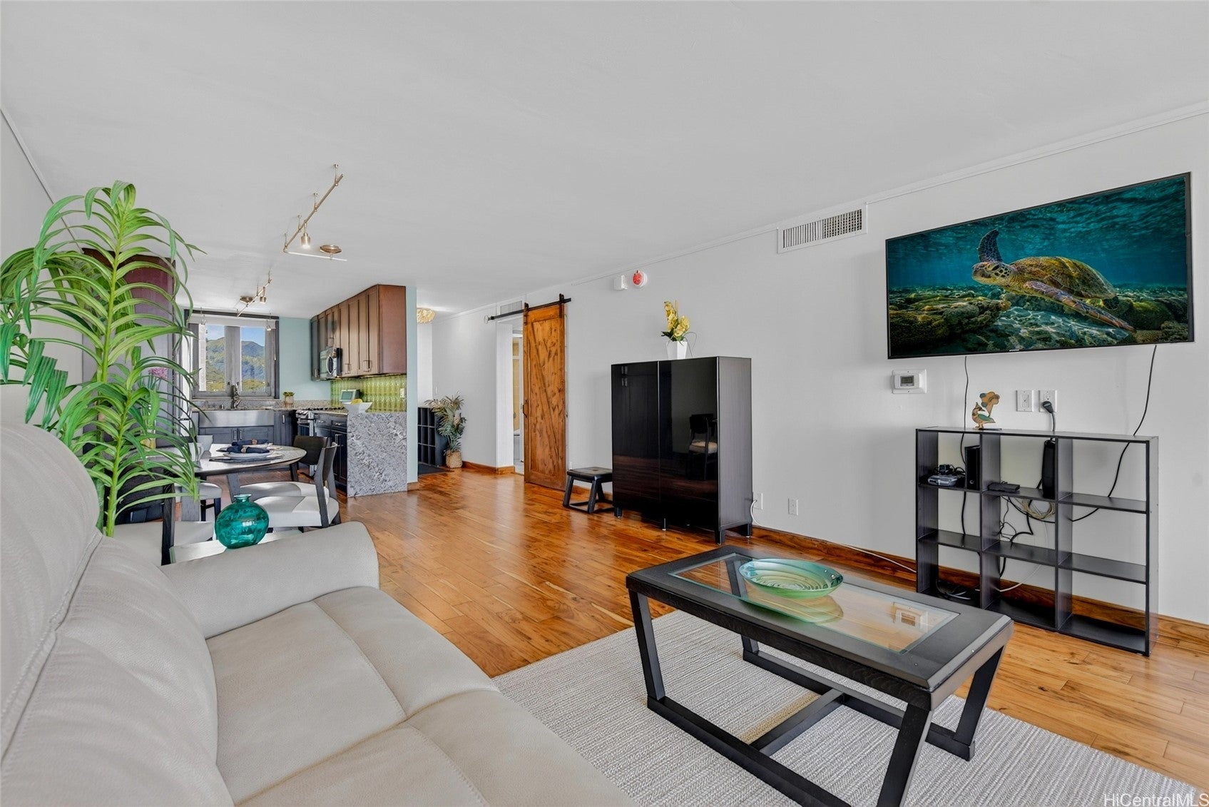 1600 Ala Moana Boulevard 1804