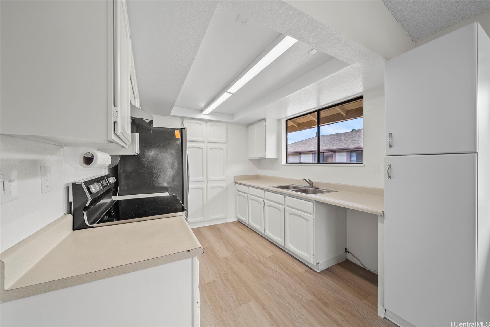 98-1796 Kaahumanu Street 61D