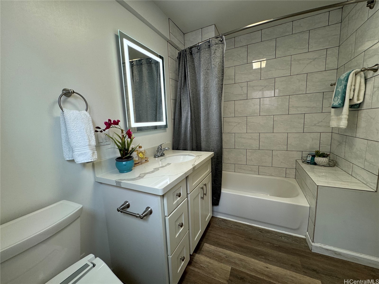 Hawaiian Prince Apts Ltd Condominium