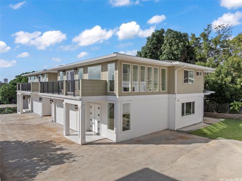 Photo of 928 9th Avenue #B, Honolulu, HI 96816 (MLS # 202605213)