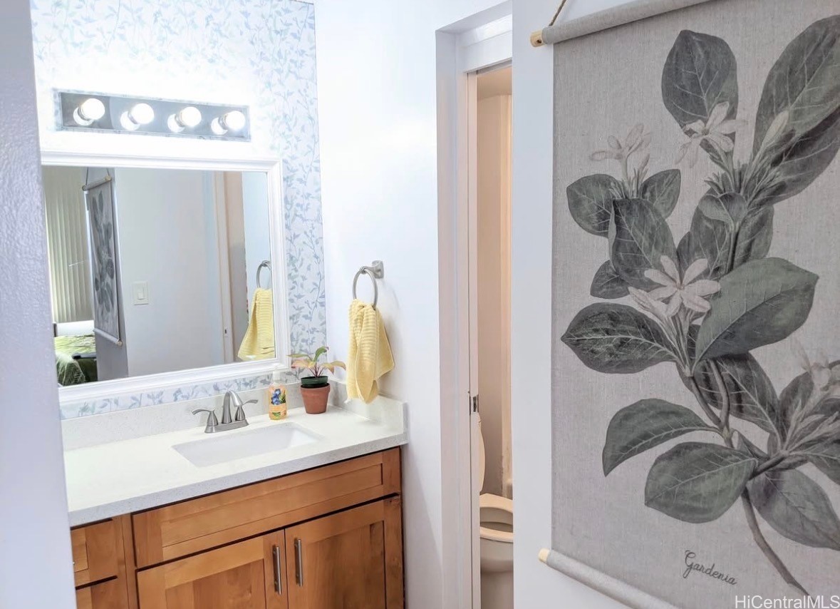 2140 Kuhio Avenue 2006