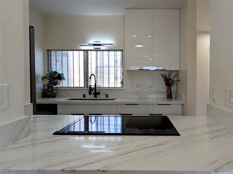 92-1021 Makakilo Drive 67 Kapolei HI 96707