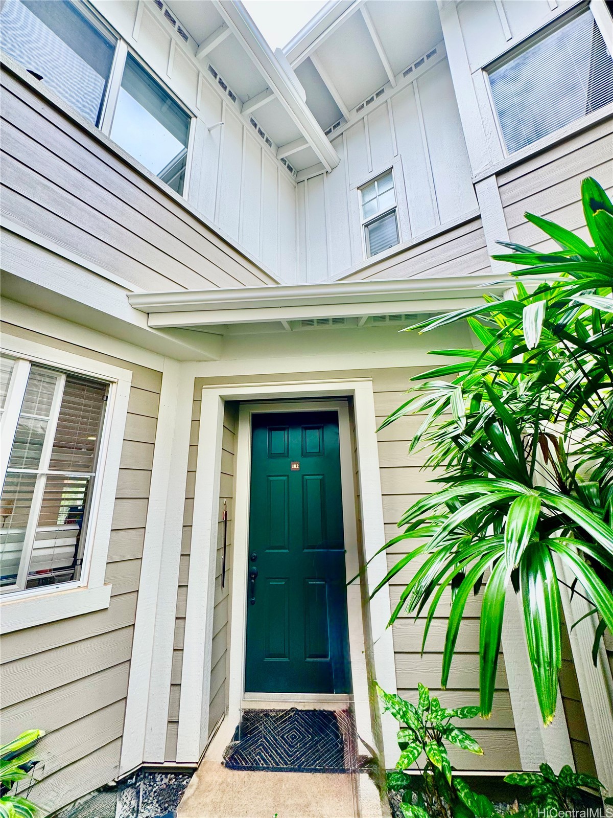 1175 Mokuhano Street G102