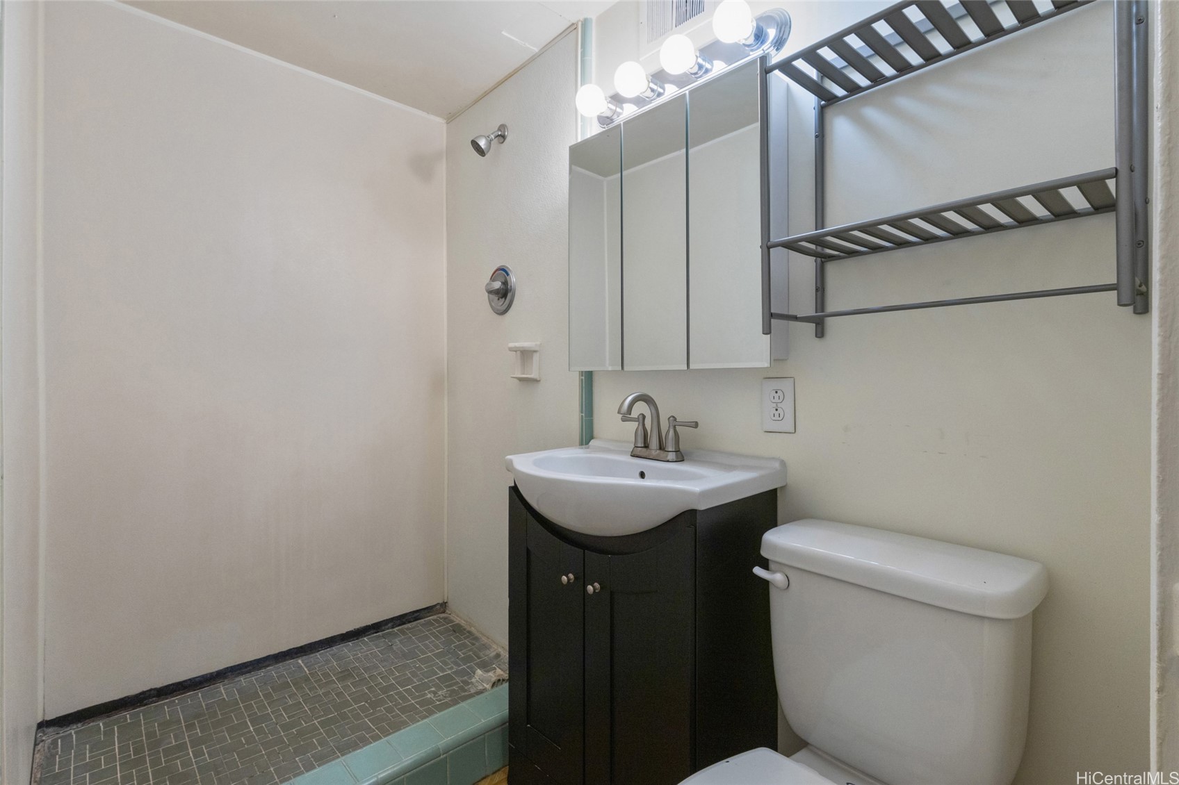 445 Kaiolu Street 214