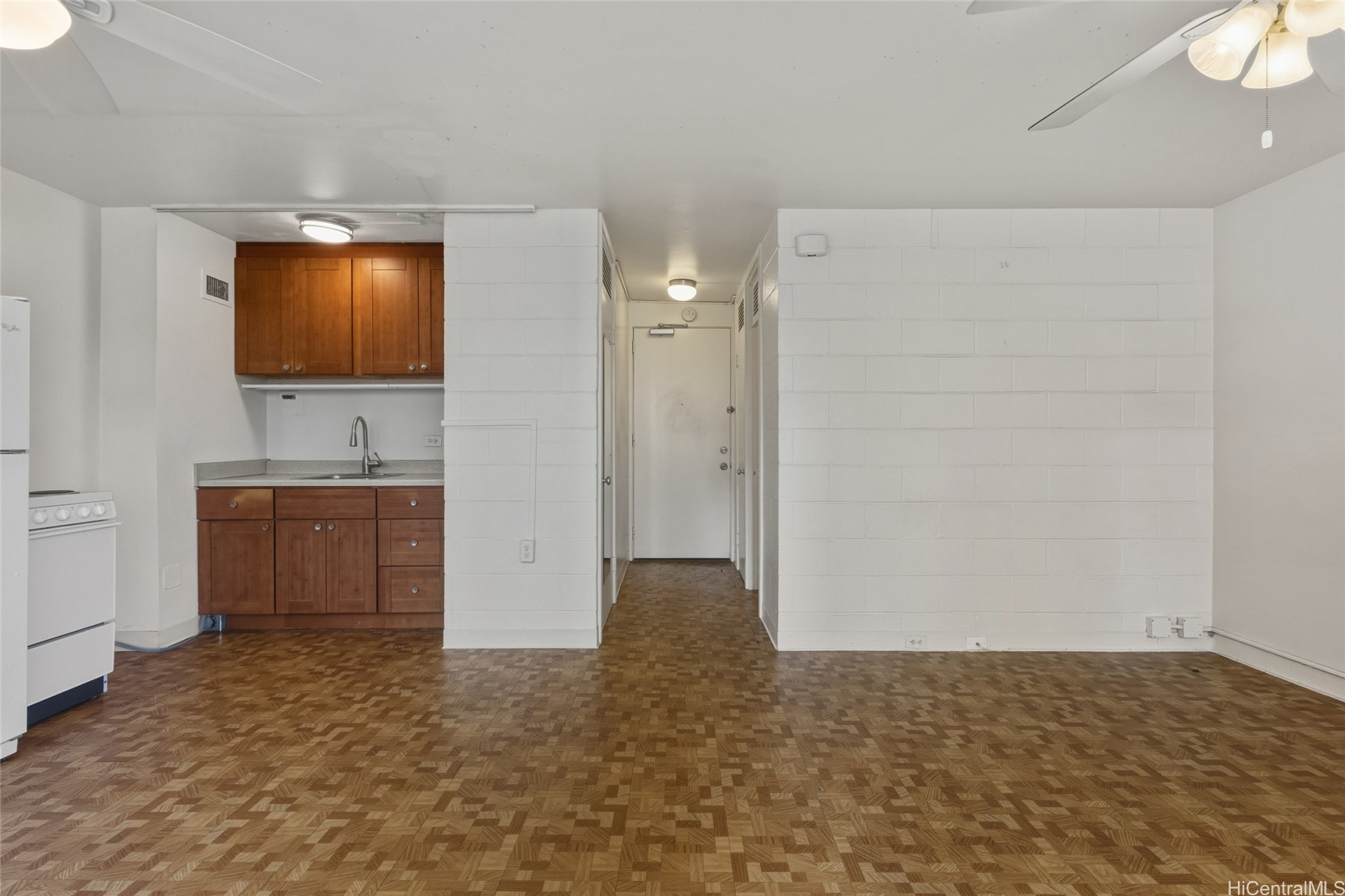 445 Kaiolu Street 214