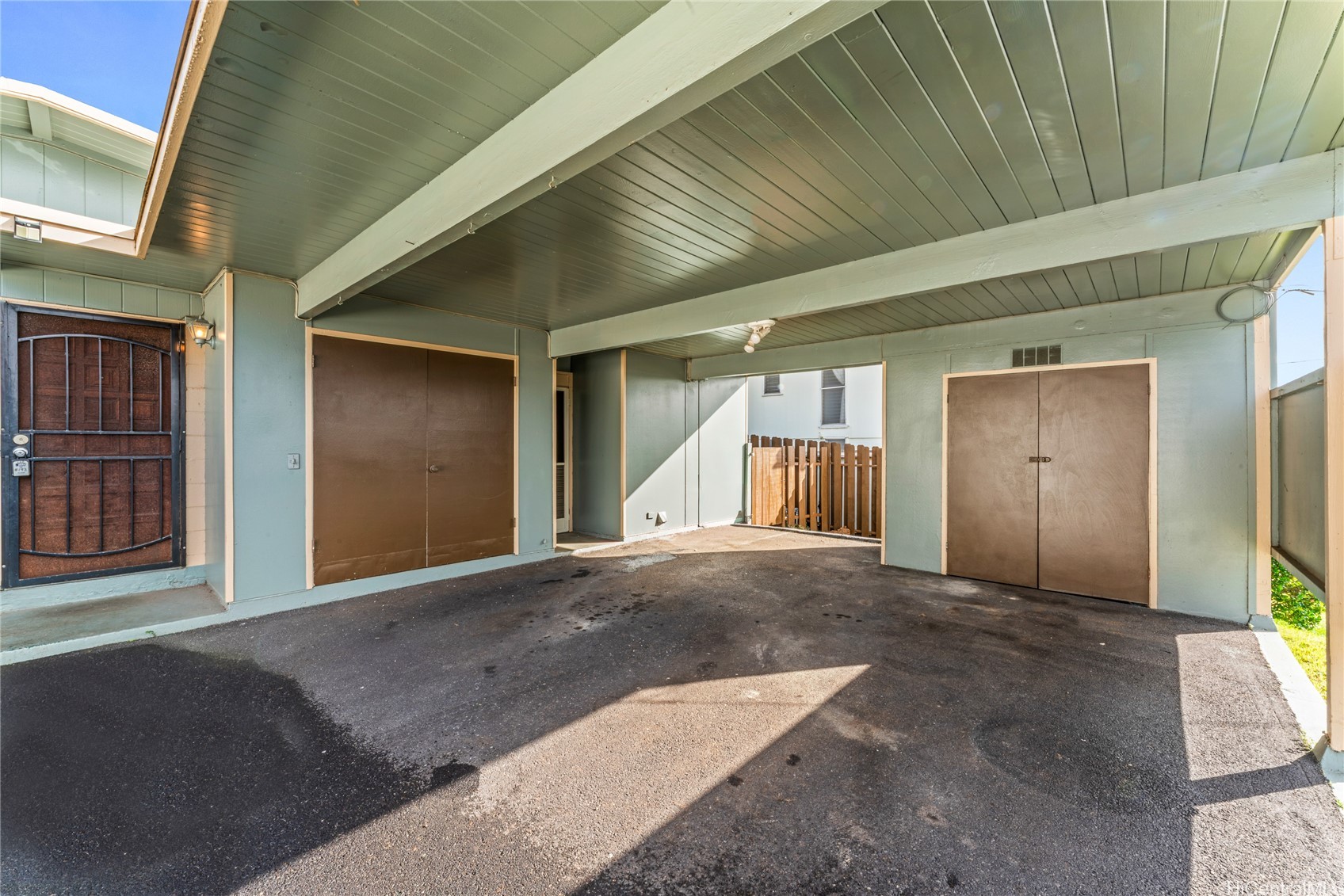 1427 Puanakau Street