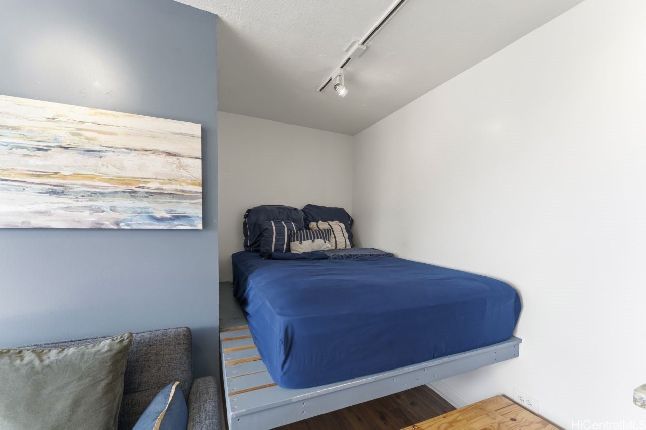 824 Kinau Street 901