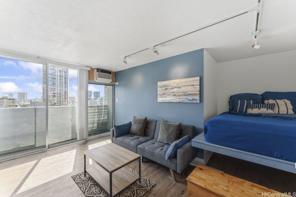 824 KINAU ST APT 901, HONOLULU, HI 96813 - Image e7f04b95cf61928c77f41ef7399993c2/2967281172