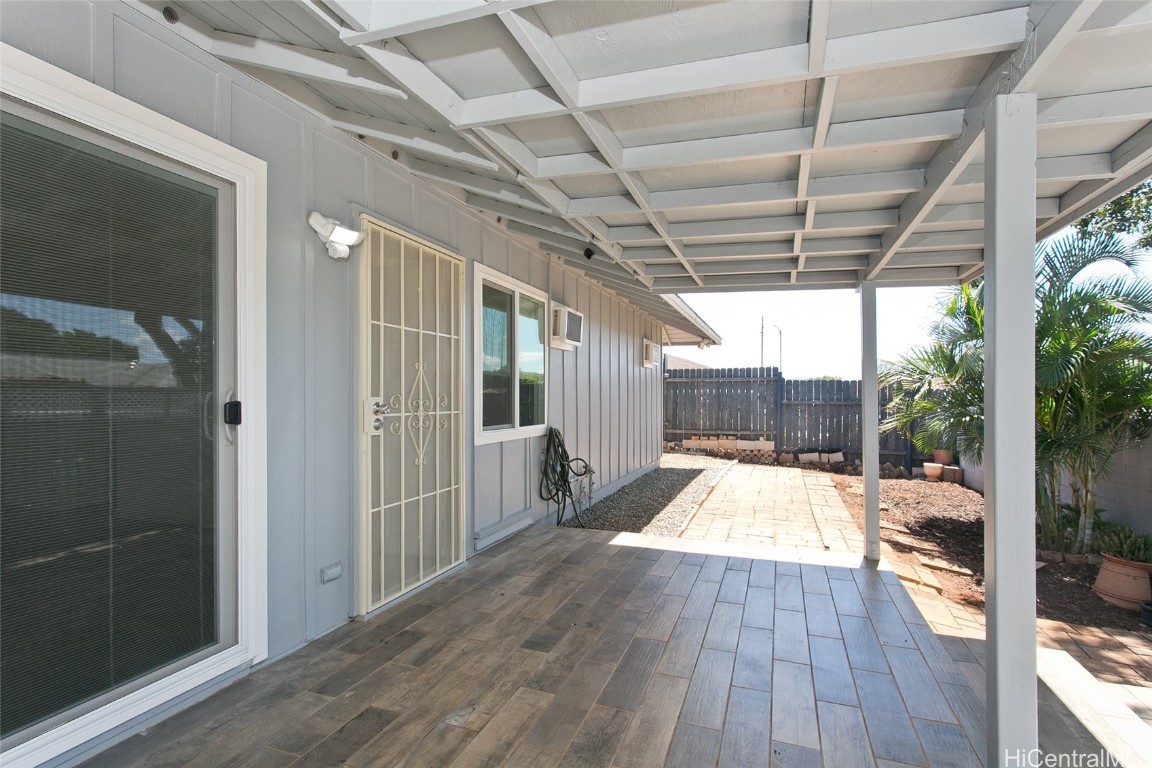 1112 Kuokoa Street