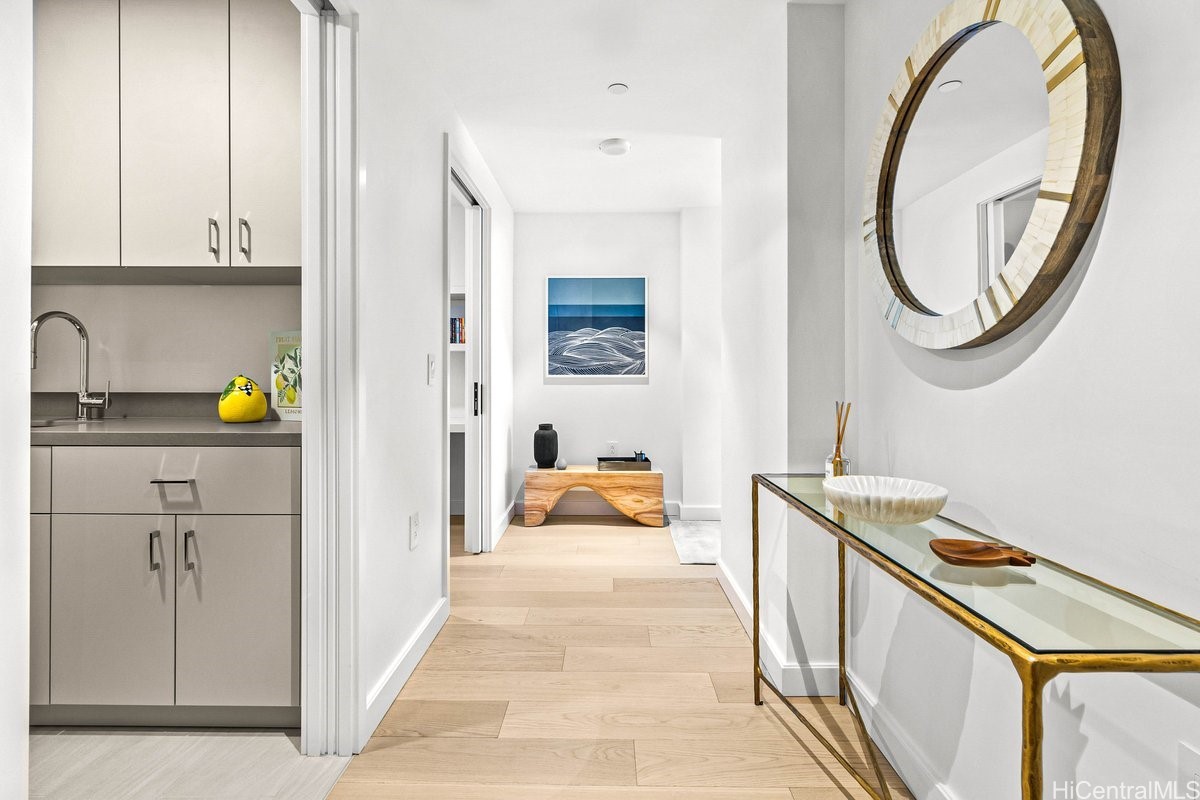 1100 Ala Moana Boulevard 2200