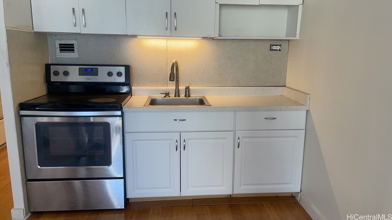 747 Amana Street 1601