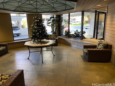 1415 Victoria Street 915