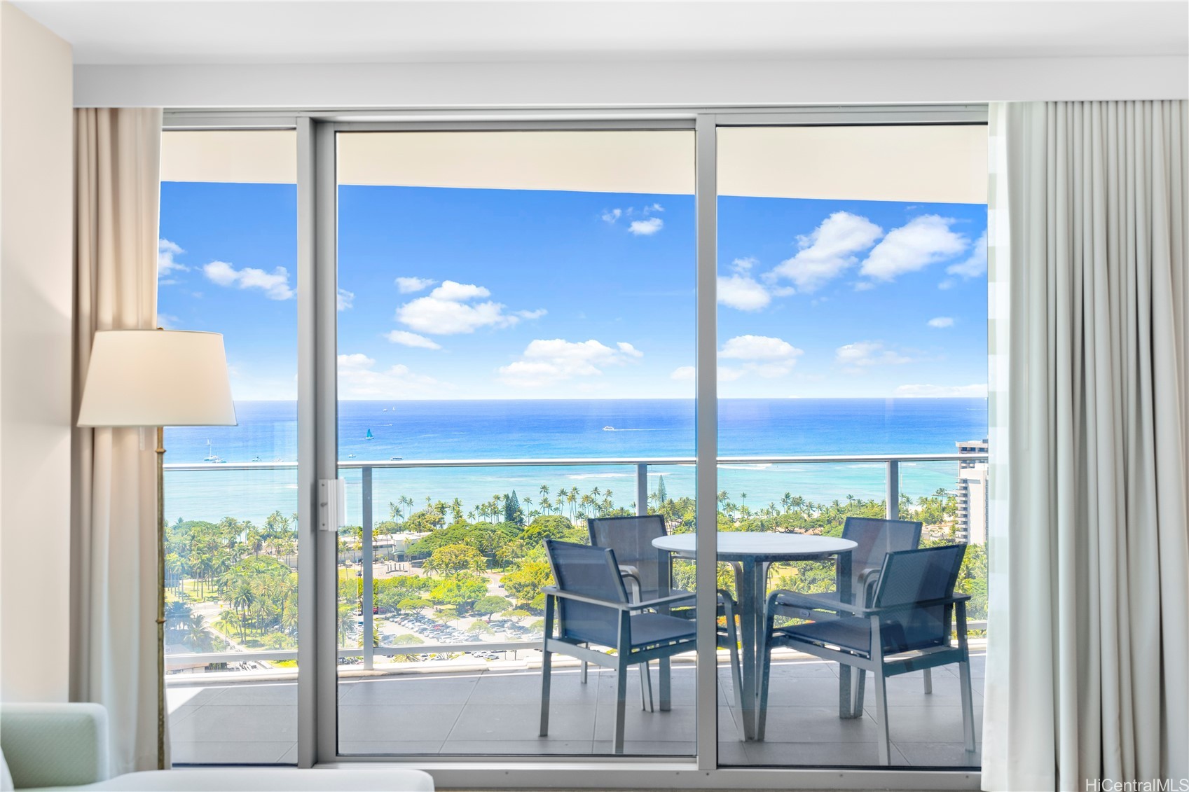 383 Kalaimoku Street E2710