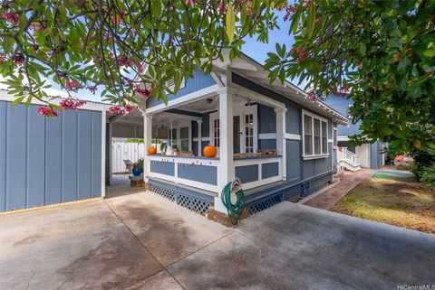 Photo of 3316 Hinano Street, Honolulu, HI 96815 (MLS # 202601776)