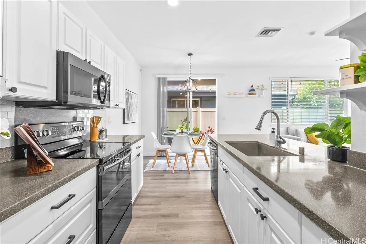 Ewa Beach, Hawaii 96706, United States, 4 Bedrooms Bedrooms, ,3 BathroomsBathrooms,Residential,Active,128194