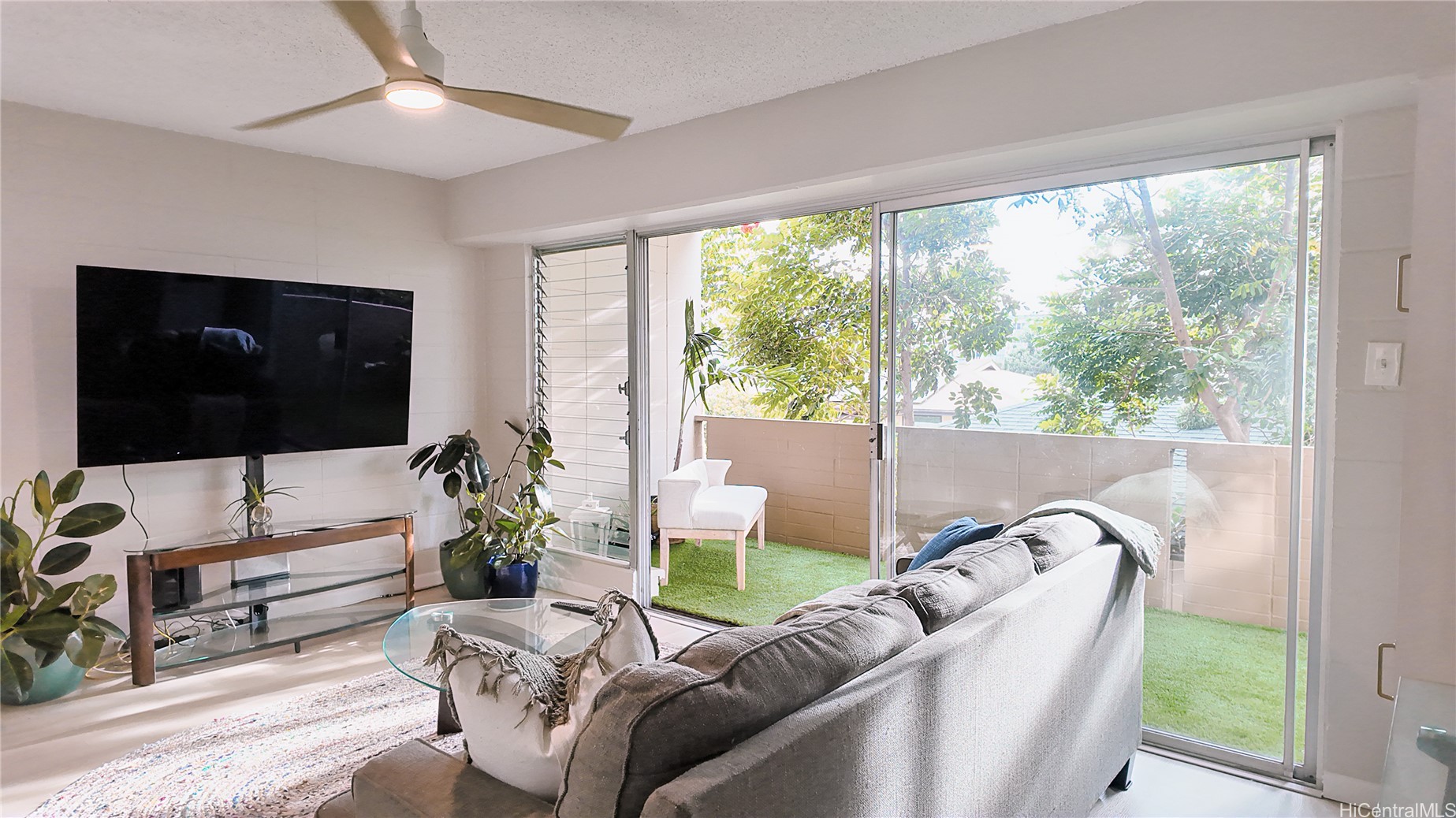 1548 Liholiho Street 305