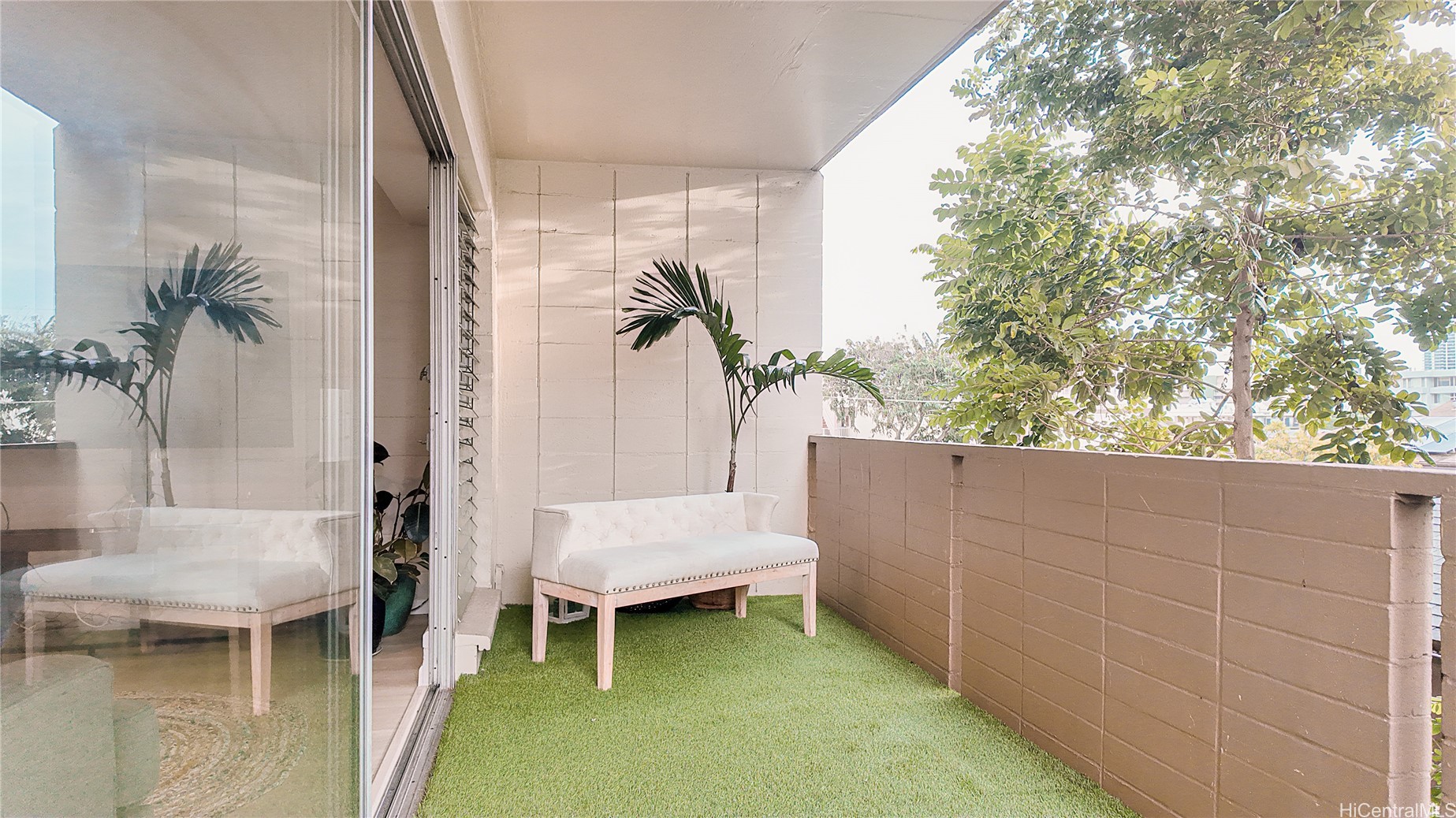 1548 Liholiho Street 305