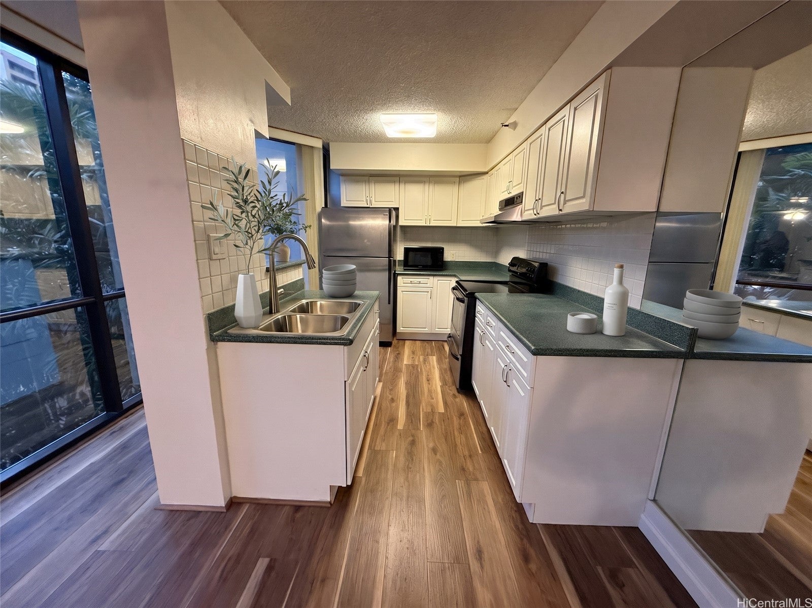 930 Kaheka Street 203