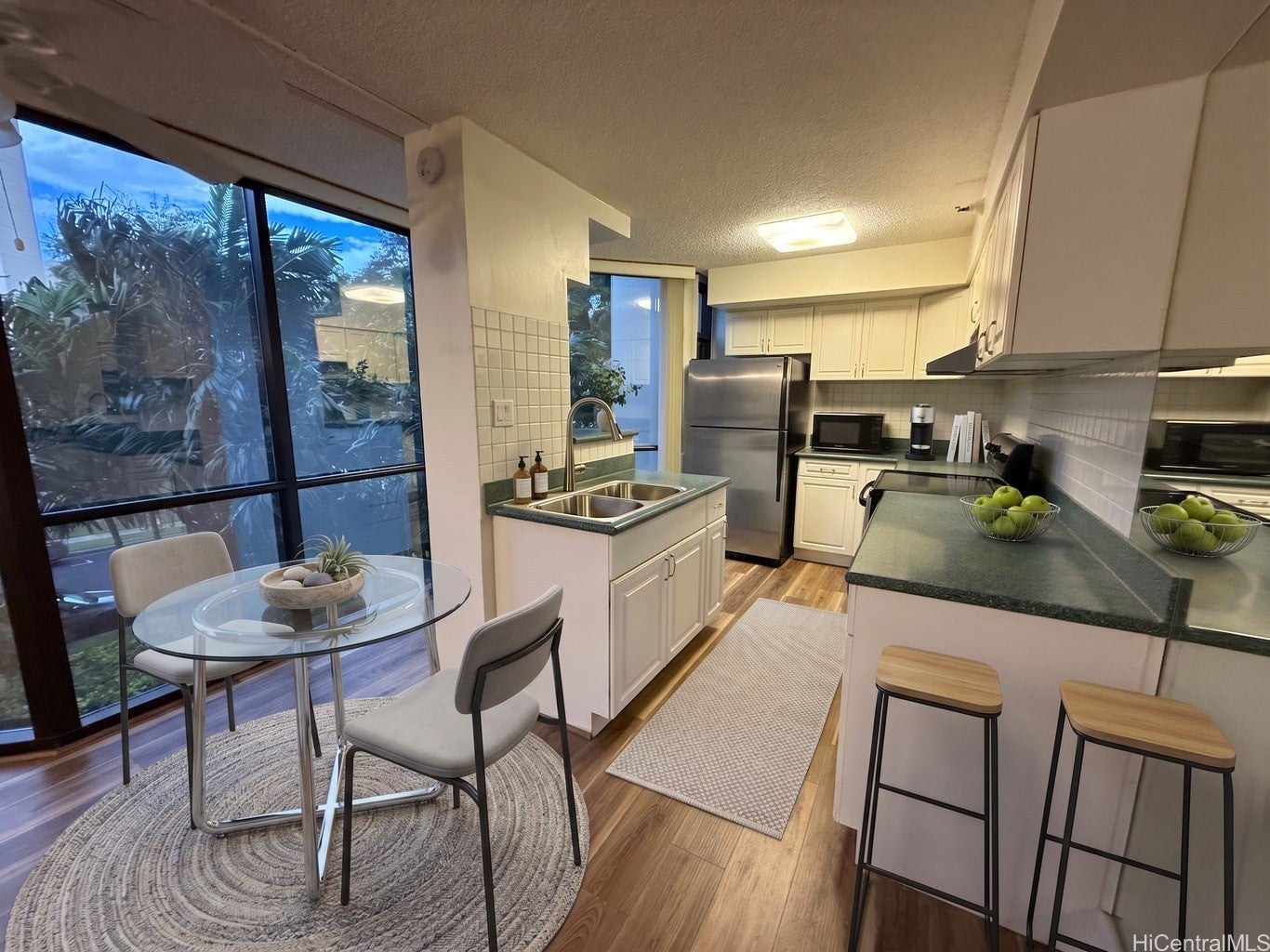 930 Kaheka Street 203