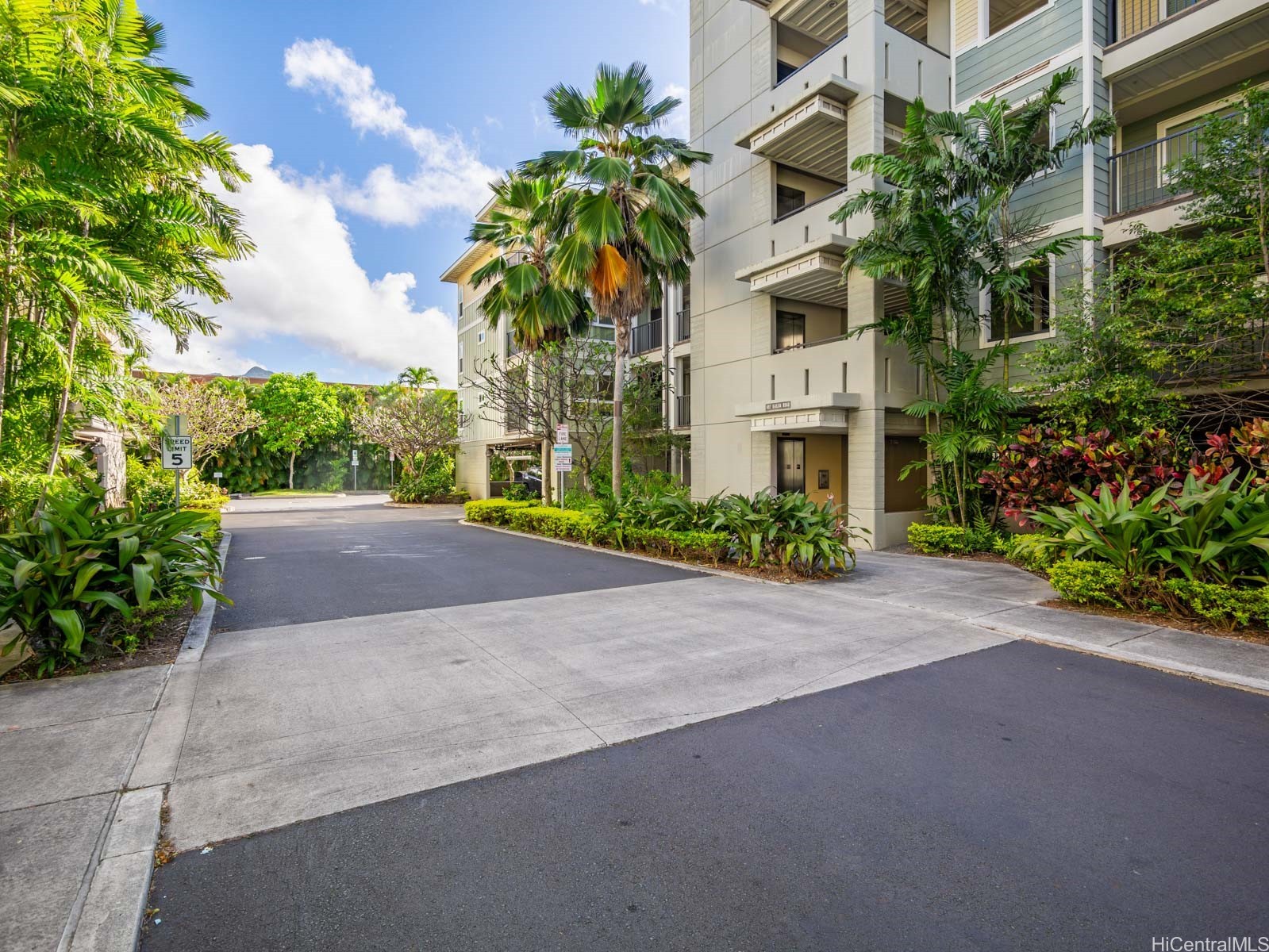 497 Kailua Road 2103