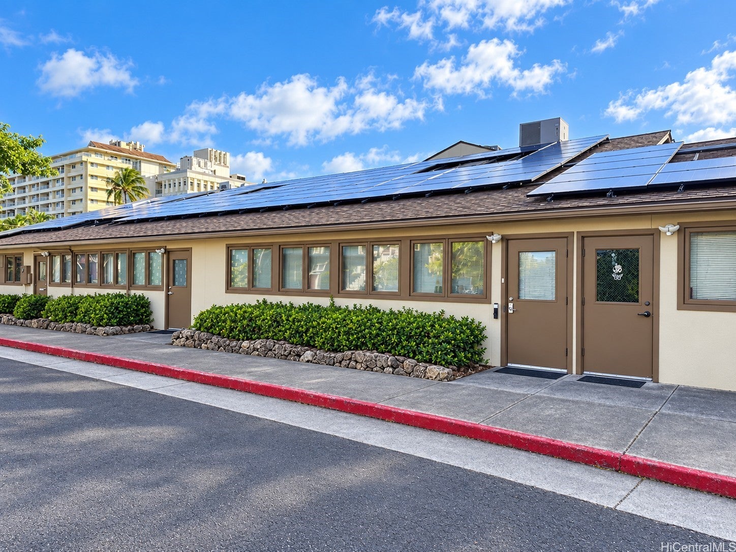 320 Uluniu Street 3