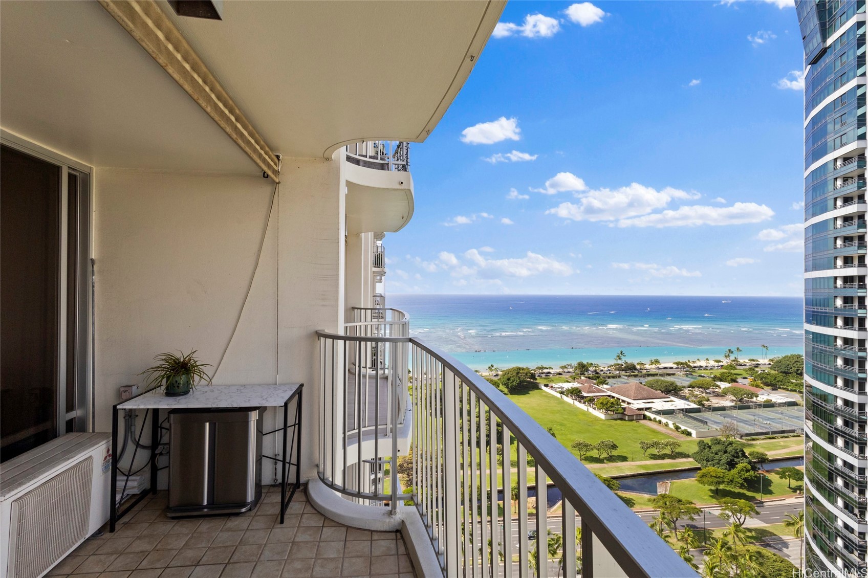 1350 Ala Moana Boulevard 2711